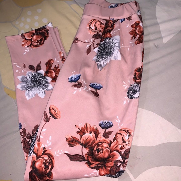 Floral pants set - Picture 3 of 3